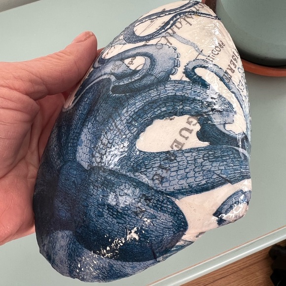 Hand Crafted Decoupage Sea Shell Ring Trinket Dish - Picture 3 of 3